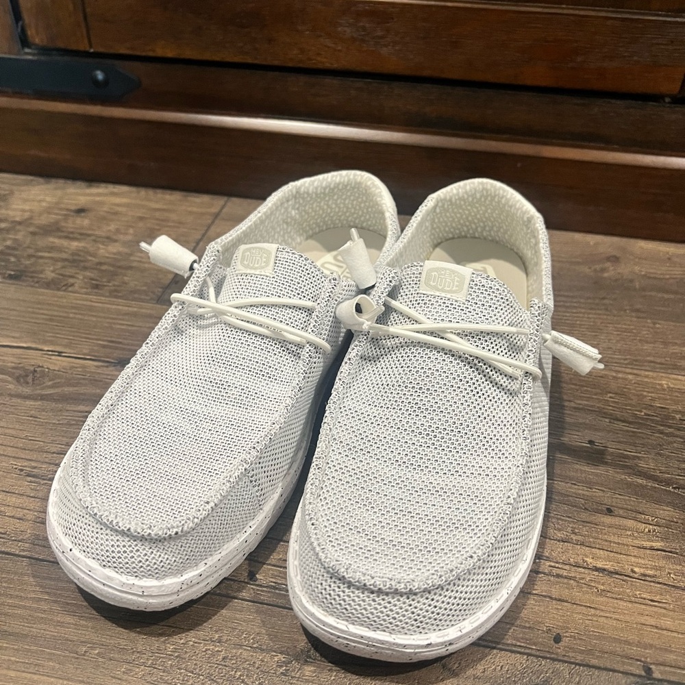 Hey Dude Women's Light Gray Moccasins